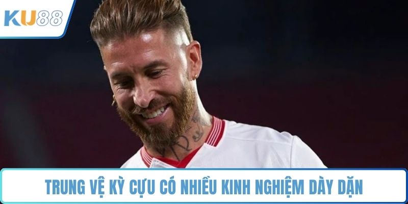 Trung vệ kỳ cựu có nhiều kinh nghiệm dày dặn